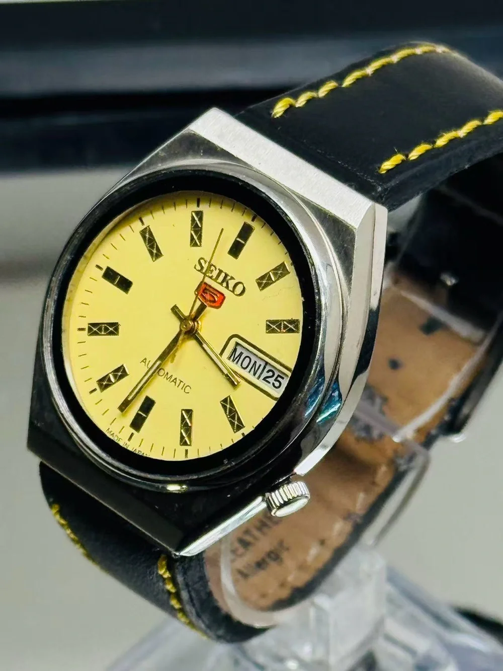 Vintage Seiko 5 Automatic 7009-6009 Day Date 36mm Japan Men’s Watch Running